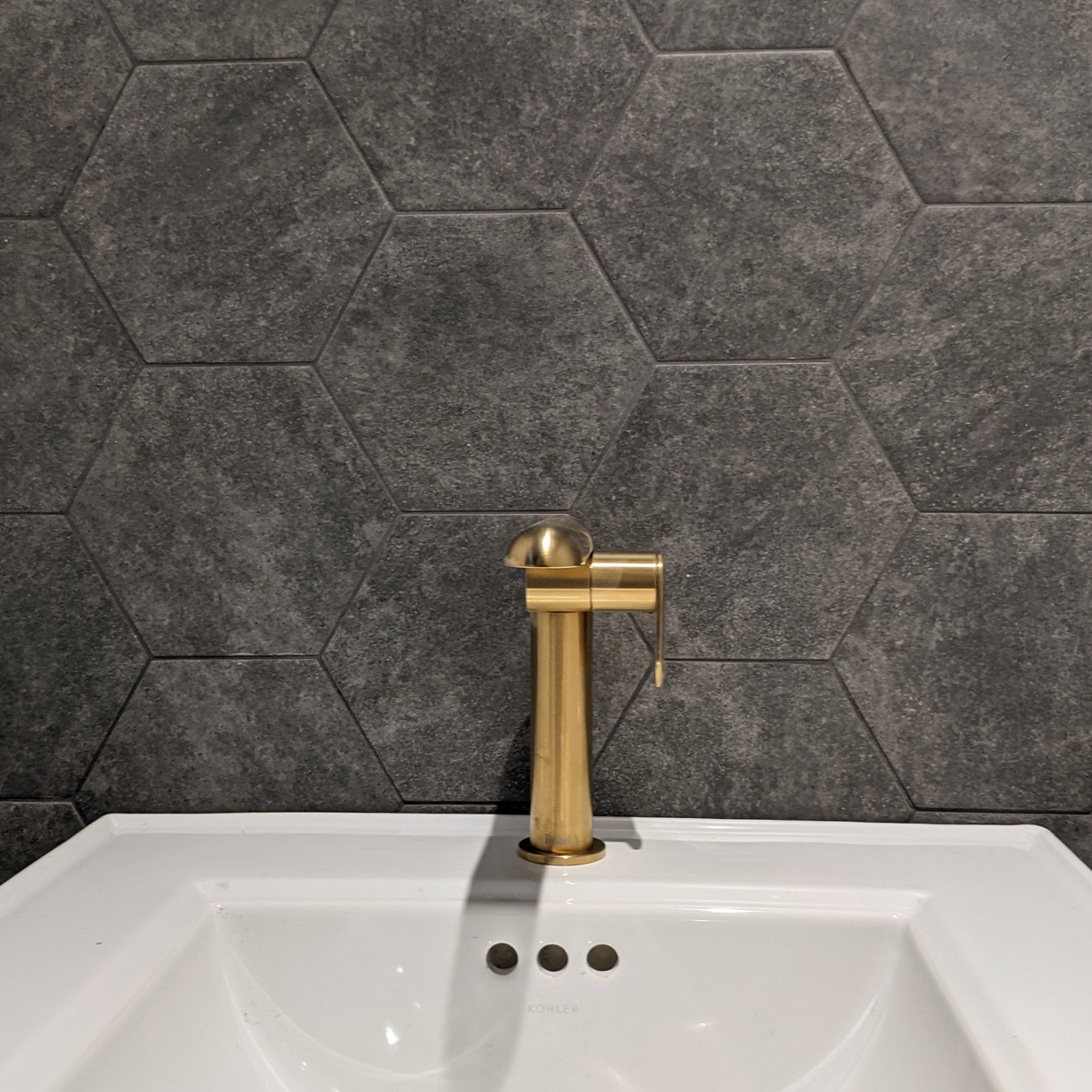 315 Ash Row Cres Bathroom Tile